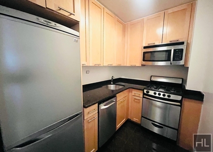 Fourth Avenue - Photo 1