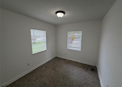 2109 S Mills Avenue - Photo 1