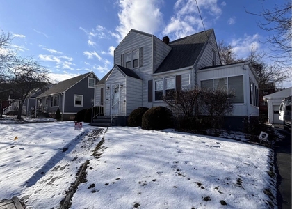 112 Harrington Avenue - Photo 1