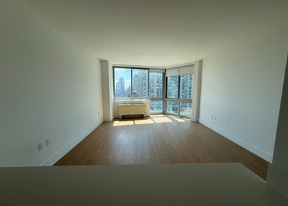 Center Boulevard - Photo 1