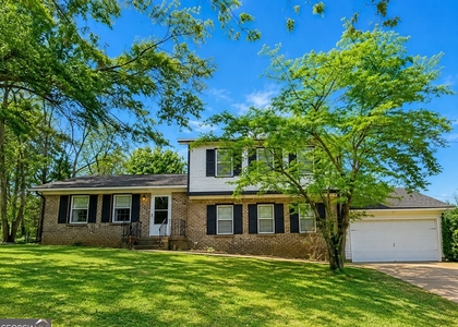 339 Desiree Drive - Photo 1