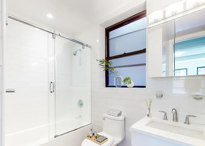 West 55 Street - Photo 1