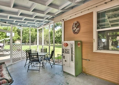 1147 W Frey Street - Photo 1