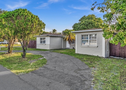 700 Sw 5th Court - Photo 1