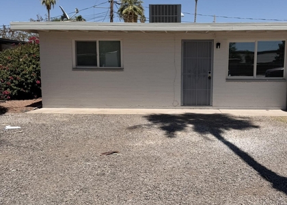 909 S Kenwood Circle - Photo 1