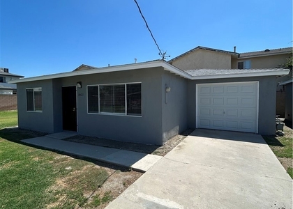 8523 Cedar Street - Photo 1