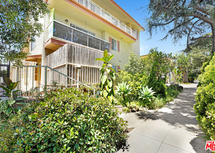 1044 9th Street - Photo 1