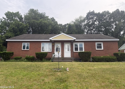 5 Saybrook Drive - Photo 1