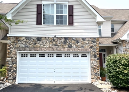 4 Blake Drive - Photo 1
