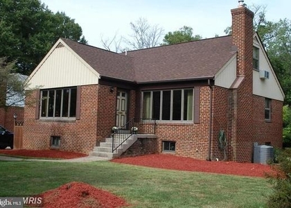 6700 Kirkley Avenue - Photo 1