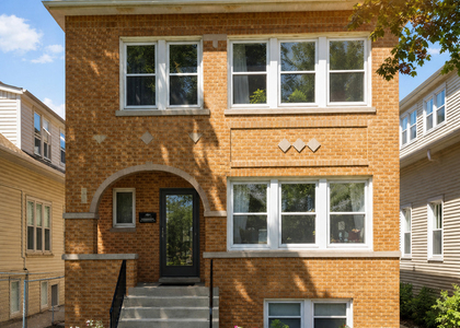 5518 W Melrose Street - Photo 1