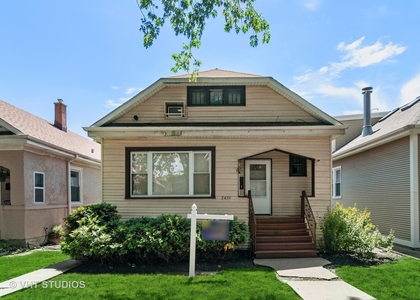 2439 W Byron Street - Photo 1
