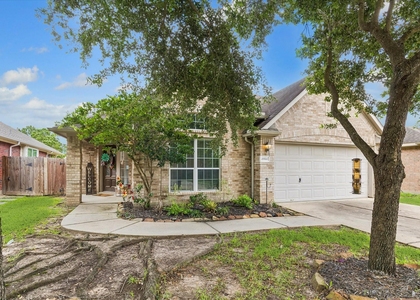 19910 Sternwood Manor Drive - Photo 1