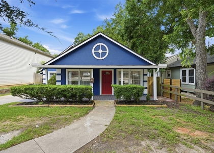915 W Lewis Street - Photo 1
