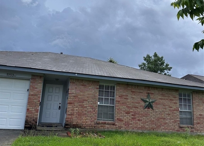 19530 Gladewater Drive - Photo 1