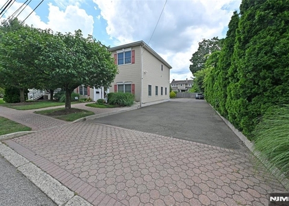 253 Madison - Photo 1