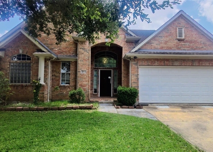 3302 E Cedar Hollow Drive - Photo 1