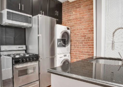 W 108th St - Photo 1