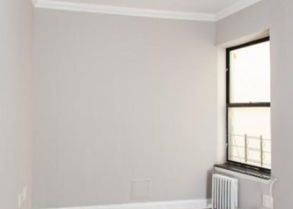 E 100th St. - Photo 1