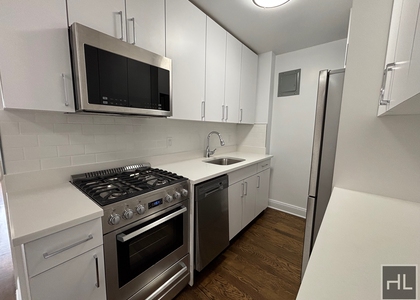 E 82 St - Photo 1