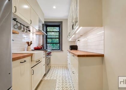 200 Saint Marks Avenue - Photo 1