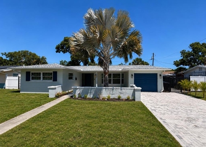 5813 26th Avenue N - Photo 1