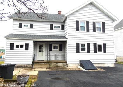 112 E Elm Street - Photo 1
