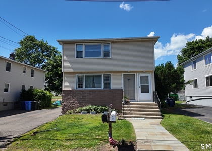 27 Manila Avenue - Photo 1