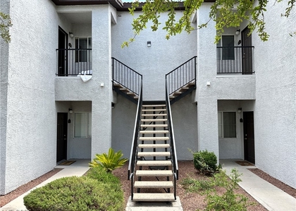 2615 W Gary Avenue - Photo 1