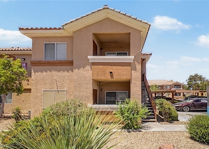 1050 E Cactus Avenue - Photo 1