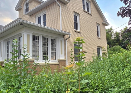 1911 Tracy St - Photo 1