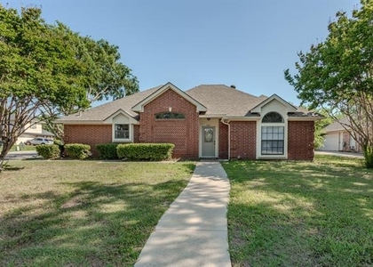 5301 Tartan Circle - Photo 1