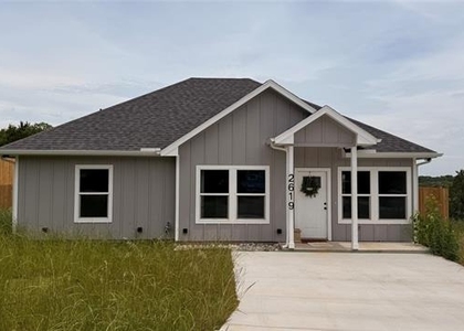 2619 Creekview Drive - Photo 1