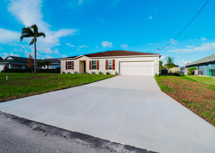2061 Se Mantua Street - Photo 1
