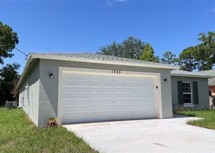 1755 Sw Cannon Avenue - Photo 1