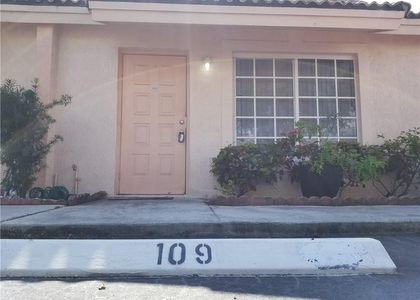 500 Ne 3rd Street - Photo 1