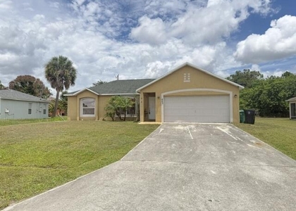 443 Sw Sadwick Avenue - Photo 1
