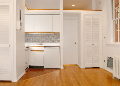 East 89th Street - Photo 1