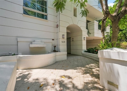 1401 S Bentley - Photo 1