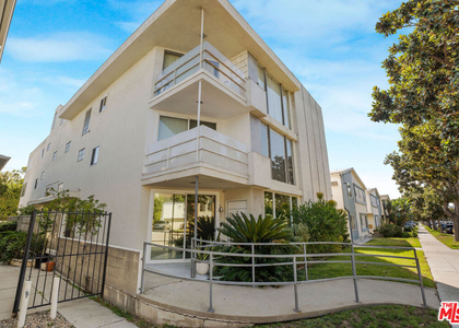 248 S Doheny Drive - Photo 1