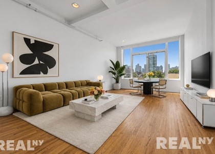 Grand Avenue - Photo 1