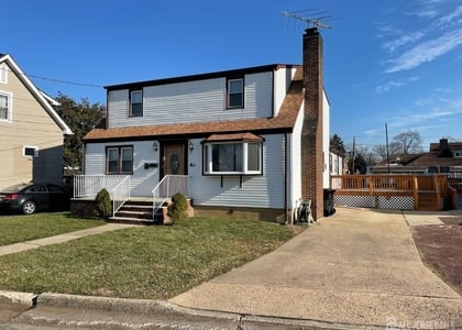 215 Karsey Street - Photo 1
