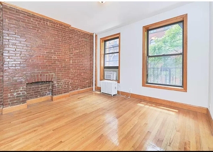 333 W 43rd Street - Photo 1