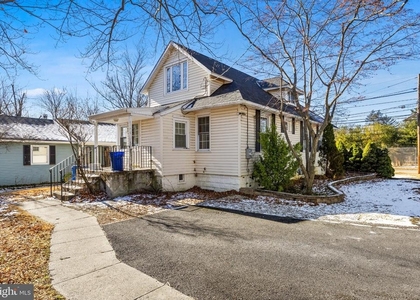 311 Railroad Boulevard - Photo 1