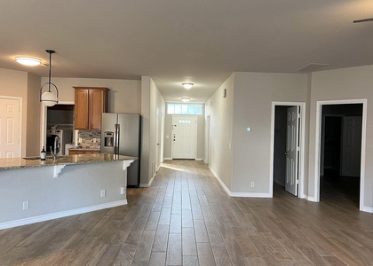 1112 Vanderbilt Cir - Photo 1