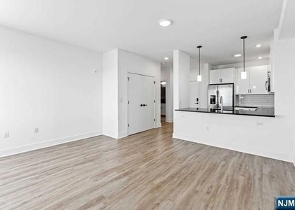 520 Cliff - Photo 1