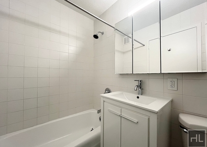 Second Avenue - Photo 1