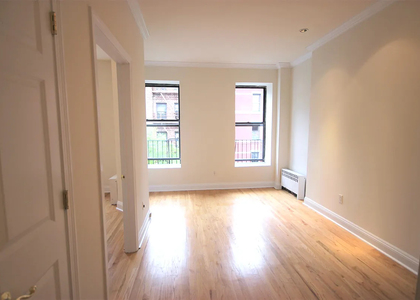 West 104th St Broadway - Photo 1
