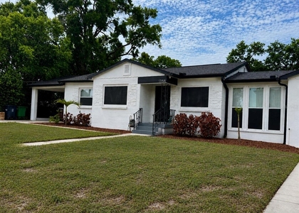 1715 W Grace Street - Photo 1