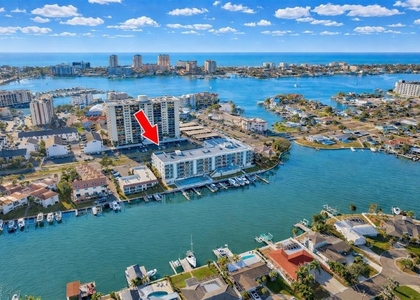 415 Island Way - Photo 1